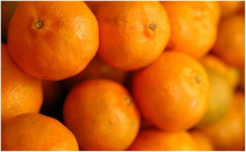 Rompe la piñata y no la dieta, ¡lánzate por la fruta!