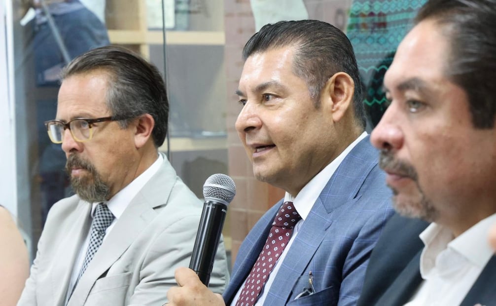 Alejandro Armenta, presentó ante medios de comunicación nacionales el Centro Poblano de Salud Mental Integral  (23/09/2025). Foto: Especial