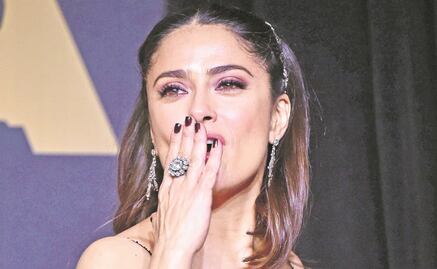 Salma Hayek usó botón de Maximiliano de Habsburgo