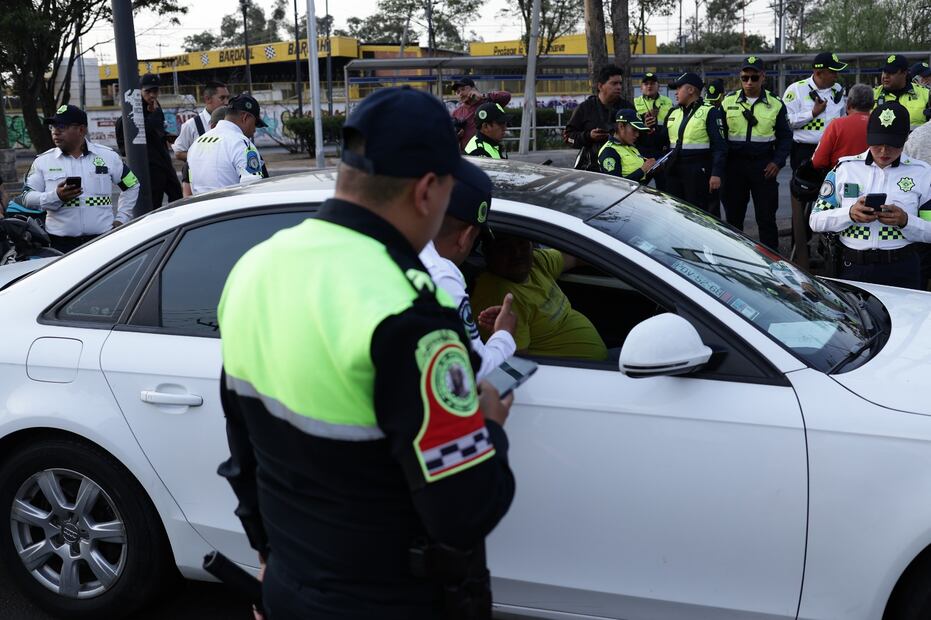 Con las fotocívicas se penaliza con puntos a la matricula vehicular. Foto: Fernanda Rojas EL UNIVERSAL