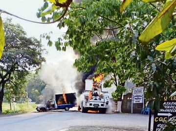 Se expanden bloqueos en Michoacán por captura de capo