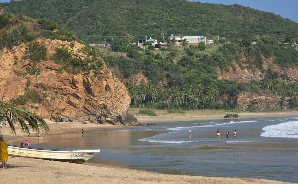 El gobernador Alfredo Ramírez Bedolla invita a turistas nacionales y extranjeros a visitar playas michoacanas en Semana Santa. Foto: Especial