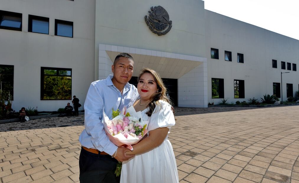 Boda colectiva en Los Pinos. Foto: Francisco Rodríguez / EL UNIVERSAL
