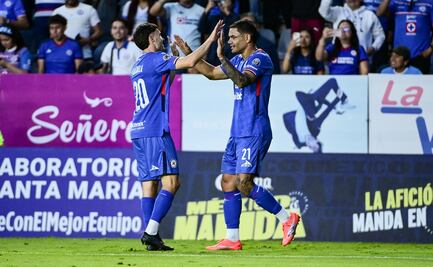 Liga MX: Cruz Azul es líder momentáneo tras vencer en polémico partido a Pachuca, que terminó con nueve jugadores