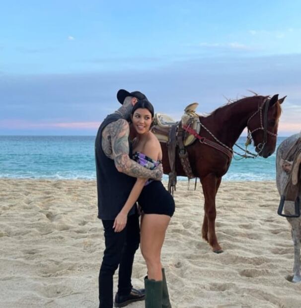 ¿Cómo sigue Travis Barker? Esto sabemos de su salud actual 