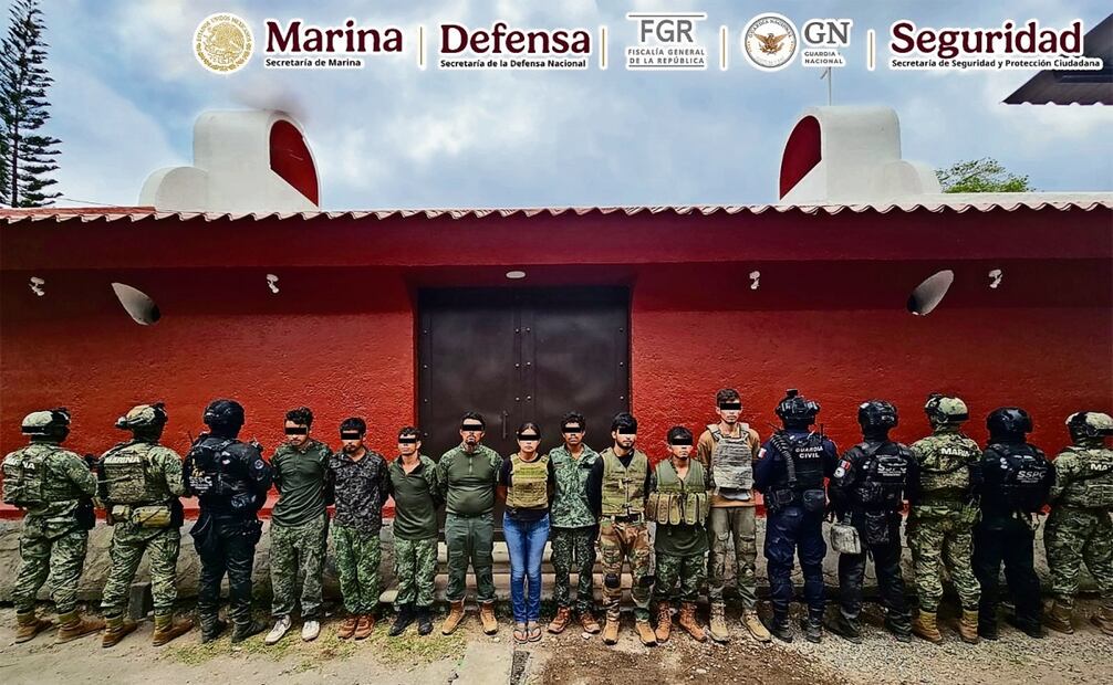 Nueve integrantes del CJNG fueron detenidos el sábado durante un operativo en el poblado de San Juan Huitzontla, Michoacán. Foto: Especial