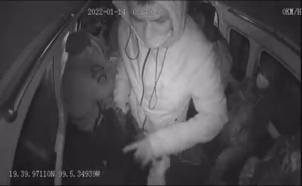“No les hice nada, nada más los asalté”; cae "El Jeremy" tras robar a pasajeros de combi en Tultitlán