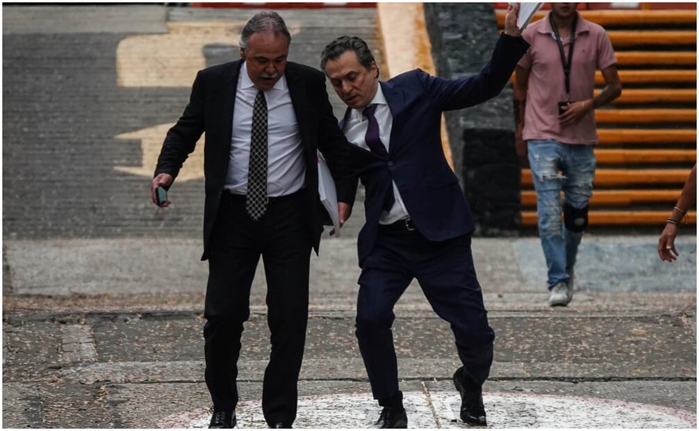 Emilio Lozoya Austin, ex titular de Pemex, salió del Reclusorio Norte tras la suspensión de su primer audiencia. Foto: Cuartoscuro