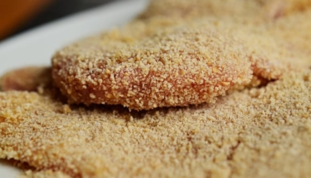 ¿Cómo empanizar milanesas sin huevo?