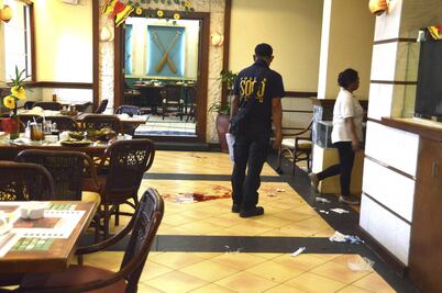 China busca aclarar asesinato de diplomáticos