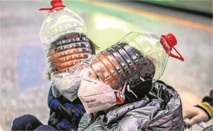 Se desploman bolsas de valores y se disparan dólar y oro por temor al coronavirus