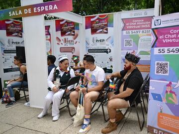 Realiza IMSS 803 pruebas para detectar VIH y hepatitis C durante marcha del orgullo LGBT+