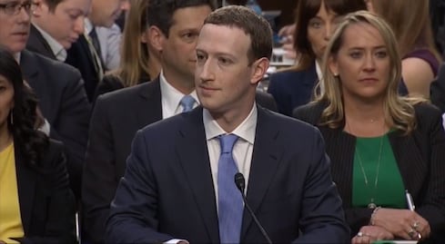 Mark Zuckerberg declara ante el Capitolio sobre la filtración de datos