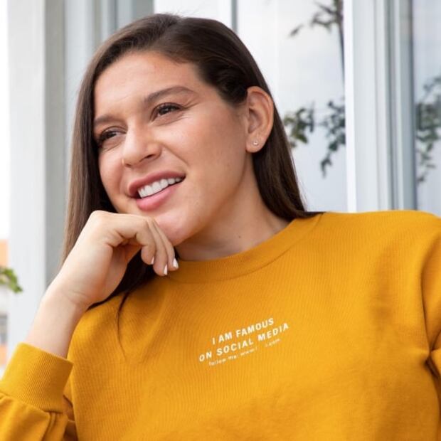 Norma Palafox confirma por qué el amarillo es el color de la temporada