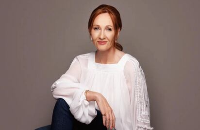 J. K. Rowling, arrepentida por no hablar antes sobre sus posturas acerca de la transexualidad