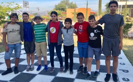 "Deja que nos levantemos del desmayo", le dicen a Del Toro