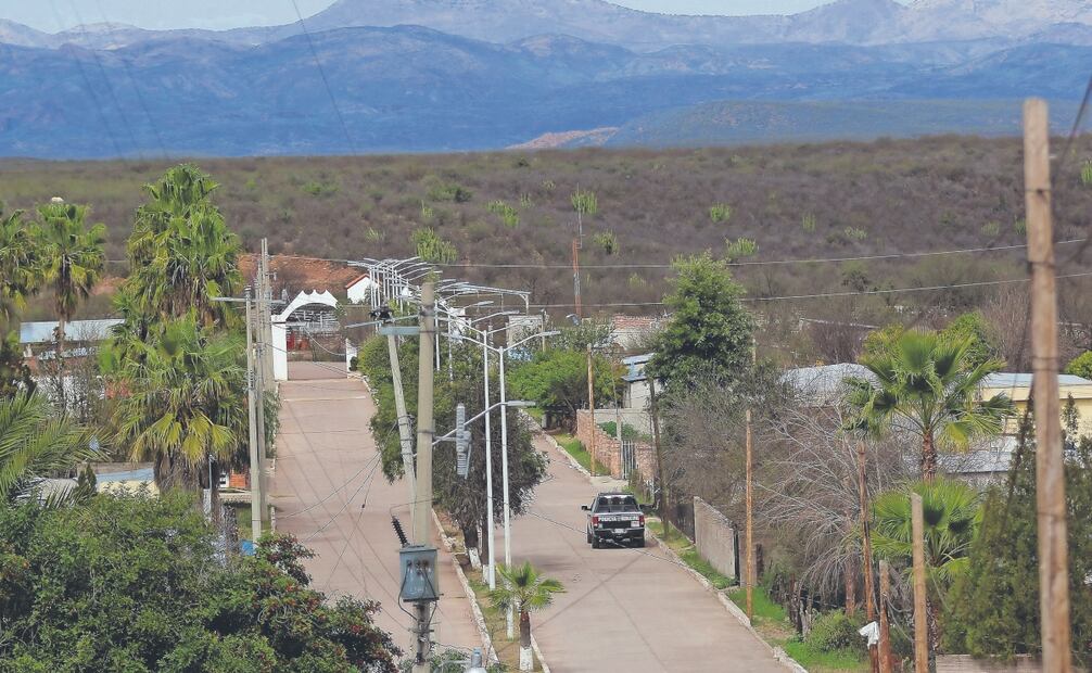Panorámica del pueblo, al fondo los cerros de Litio en Bacadéhuachi, Sonora.  Foto: Archivo/ EL UNIVERSAL