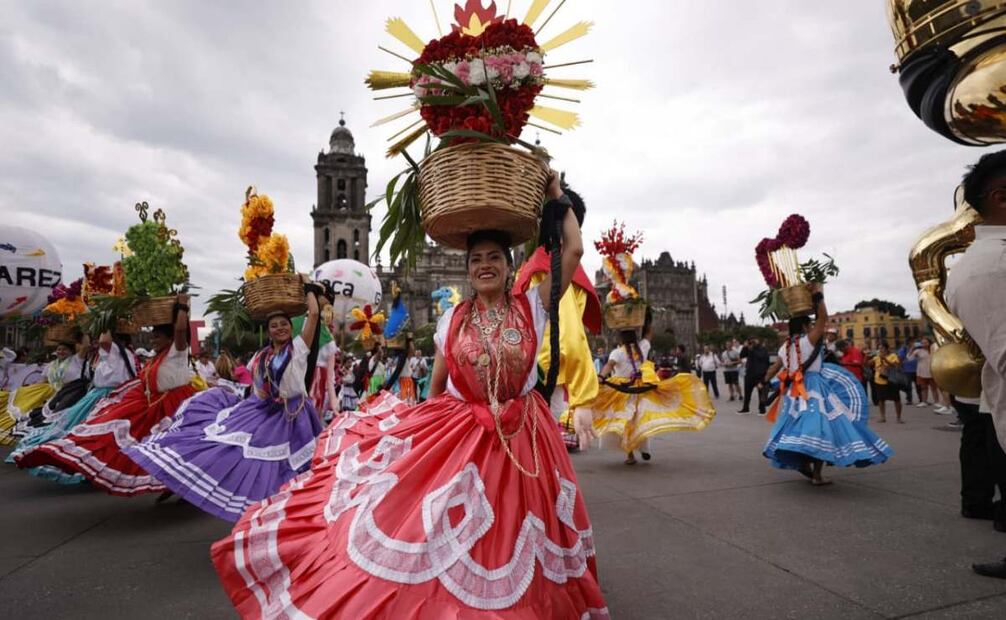 Todo listo para que inicie la ceremonia tradicional de entrega de bastones de mando y servicio a los nuevos ministros de la SCJN este 1 de septiembre de 2025. Foto: Diego Simón/ EL UNIVERSAL