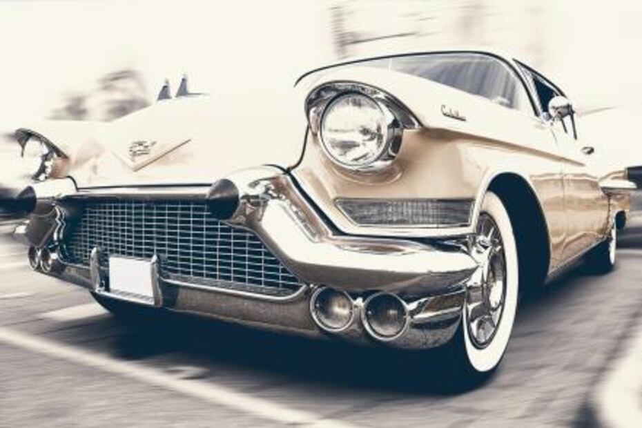 Regresa al pasado en la Exhibición de Autos Clásicos del Palacio de Minería