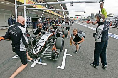 Detallitos en el auto de Pérez