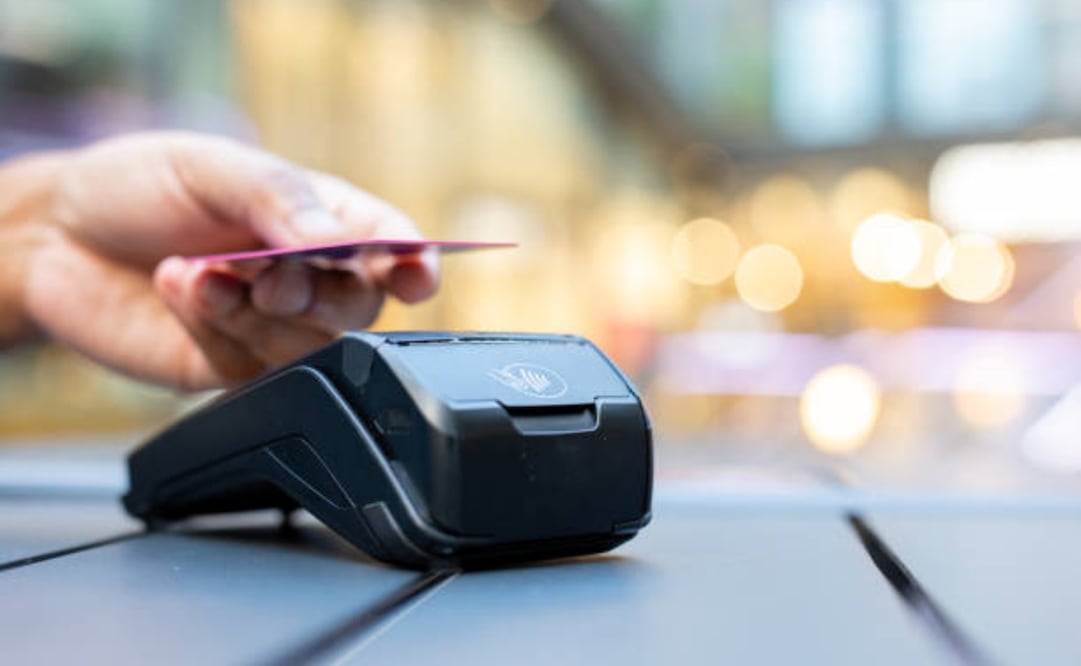 Mejora gasto con tarjeta de visitantes turísticos en México en el verano, dice Visa. Foto: iStock