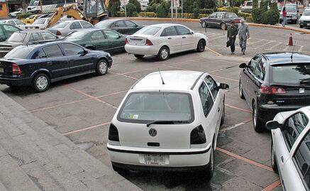 Reemplacamiento en el Estado de México será gratuito en julio y agosto