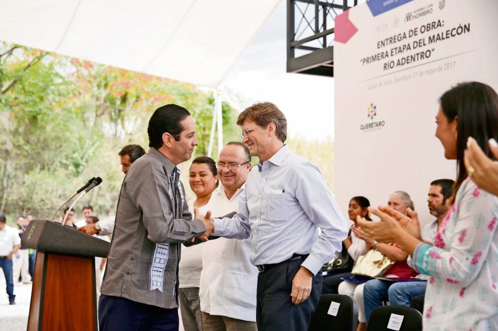 El gobernador Francisco Domínguez Servién expuso la propuesta al secretario de Turismo federal, Enrique De la Madrid (ESPECIAL)