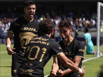 Juan Ignacio Dinenno llega al top ten de goleadores históricos de Pumas