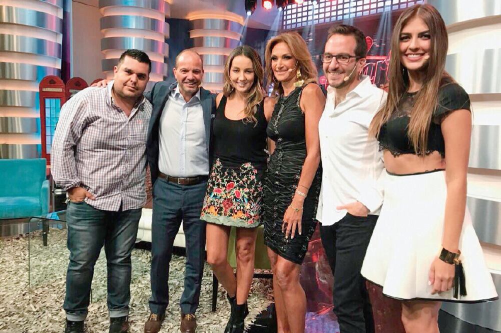 El proyecto incluye a Luis García, Adela y Adriana Ron. (TWITTER)