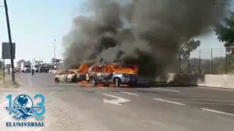 Presuntos huachicoleros queman vehículos en carreteras de Guanajuato