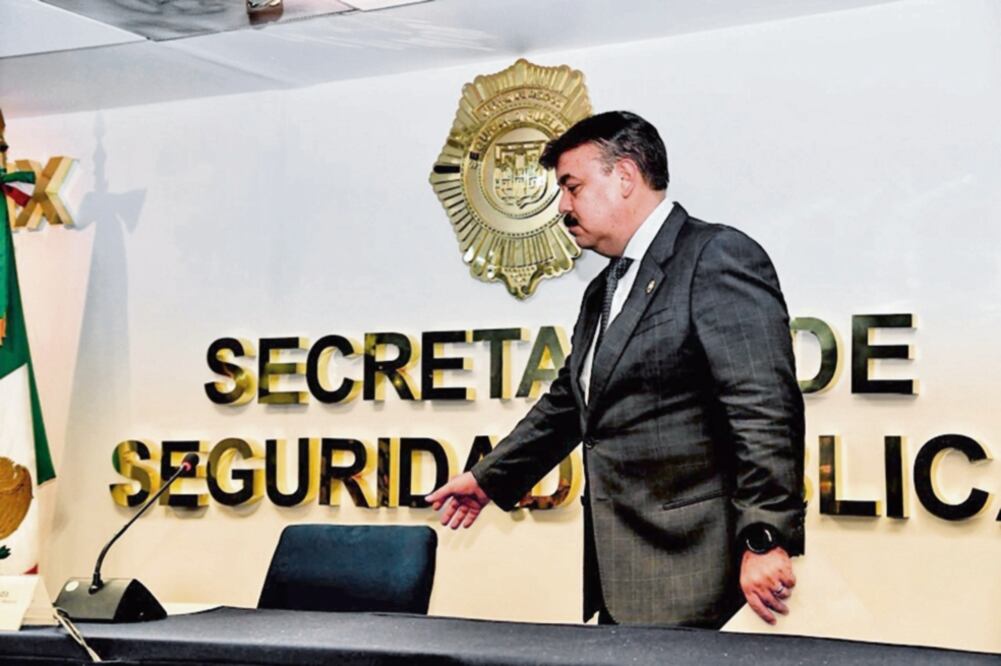 La noche del miércoles pasado, de manera sorpresiva, Almeida Estrada presentó su renuncia a la titularidd de la SSP, con fecha del 31 de julio (ARCHIVO EL UNIVERSAL)