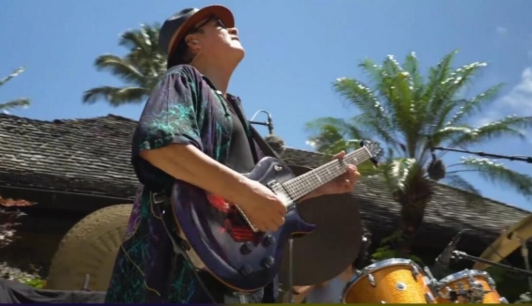 Carlos Santana y Ringo Starr cantan por la justicia social
