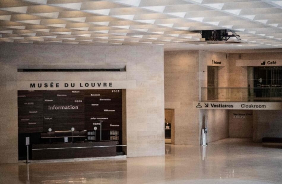 Sin turistas extranjeros, las visitas al Louvre se desplomaron un 72% en el 2020