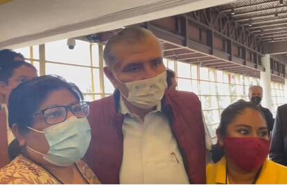 Tengo que tener cuidado, hay una dizque autoridad electoral que no nos quiere, dice Adán Augusto López en encuentro de Morena