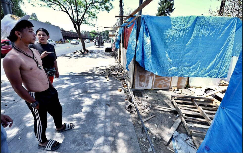 Migrantes regresan al campamento del parque Guadalupe Victoria, el miércoles 7 de mayo de 2025, del que habían sido desalojadas el pasado 1 de mayo. Fotos: Berenice Fregoso/EL UNIVERSAL