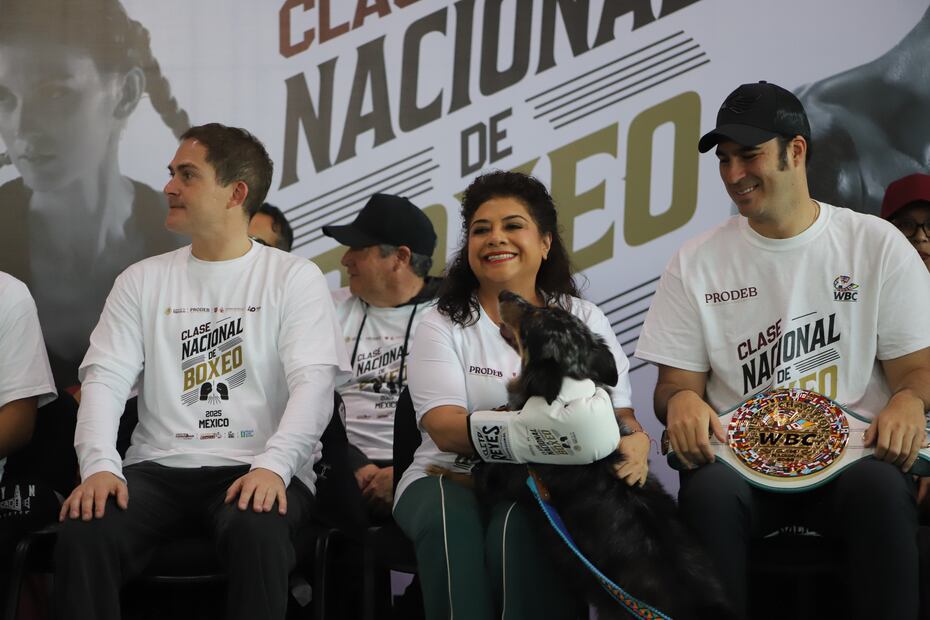 Durante el entrenamiento, que se realizó en la alcaldía Álvaro Obregón, Brugada Molina afirmó que este deporte comenzó a ser promovido en las 16 demarcaciones con el fin de abarrotar el Zócalo capitalino el próximo mes de abril, evento en el que podría estar presente la presidenta Claudia Sheinbaum. (Foto: especial)
