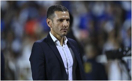 Jaime Lozano, técnico de México, acude al juego entre Pumas y Chivas