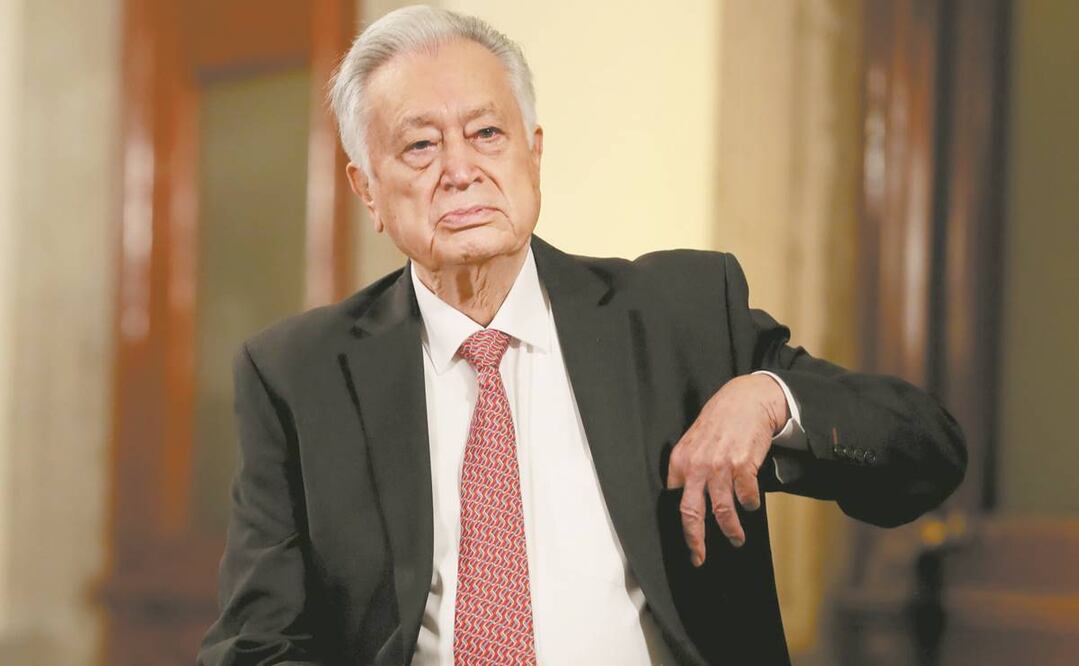 Las percepciones del responsable del sistema eléctrico nacional superan las de otros titulares de dependencias. Foto: JUAN BOITES. EL UNIVERSAL