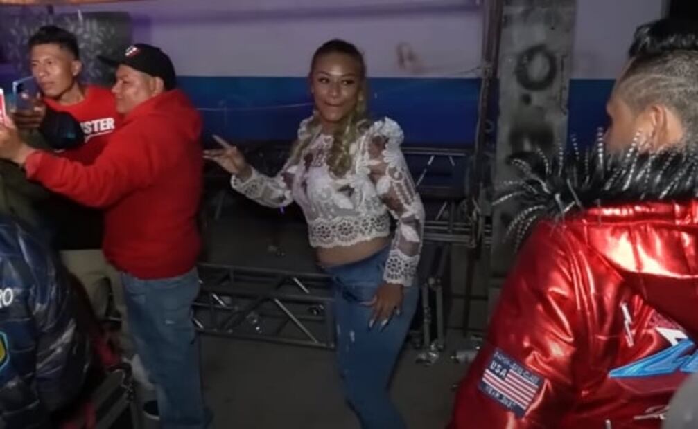 Se olvida de Medio Metro: Sonido Pirata presenta en evento a nueva integrante