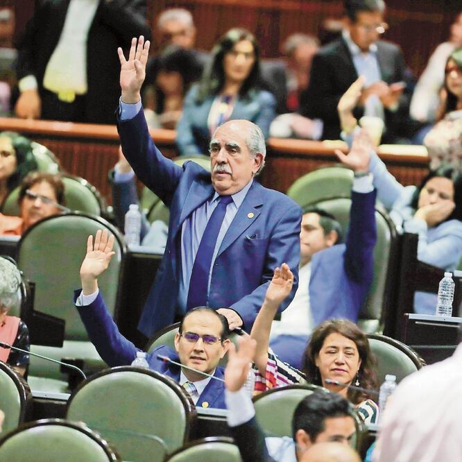 Los diputados avalaron —con 294 votos a favor, 142 en contra y 11 ab ste n c io n es— la reforma a la Ley del Sistema de Ahorro para el Retiro. DIEGO SIMÓN. EL UNIVERSAL