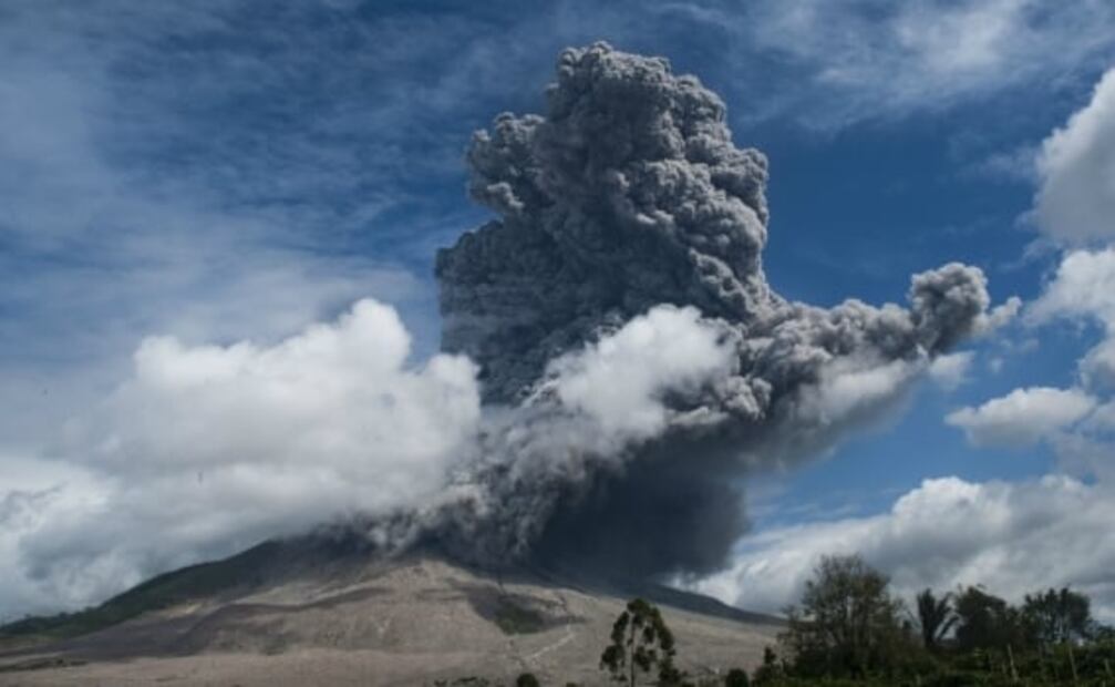 Datos curiosos del volcán Sinabung que hizo erupción en Indonesia