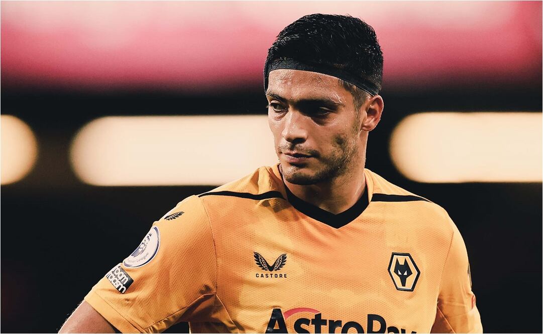 Raúl Jiménez se lesionó en el calentamiento de los Wolves / FOTO: Twitter:  @Wolves