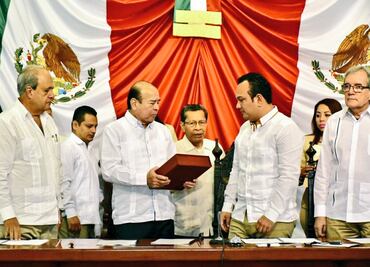 Entregan V informe de Arturo Nuñez a Congreso de Tabasco