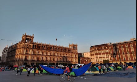 CNTE cumple 18 días de paro en el Zócalo; alistan Asamblea Nacional tras postergarla