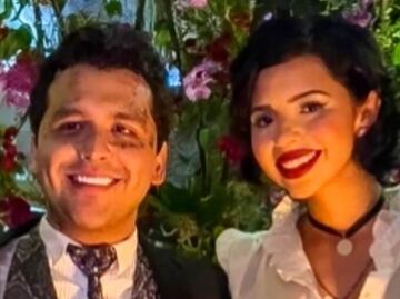 Nodal se echa palomazos en la fiesta de su madre y un romántico baile con Ángela Aguilar