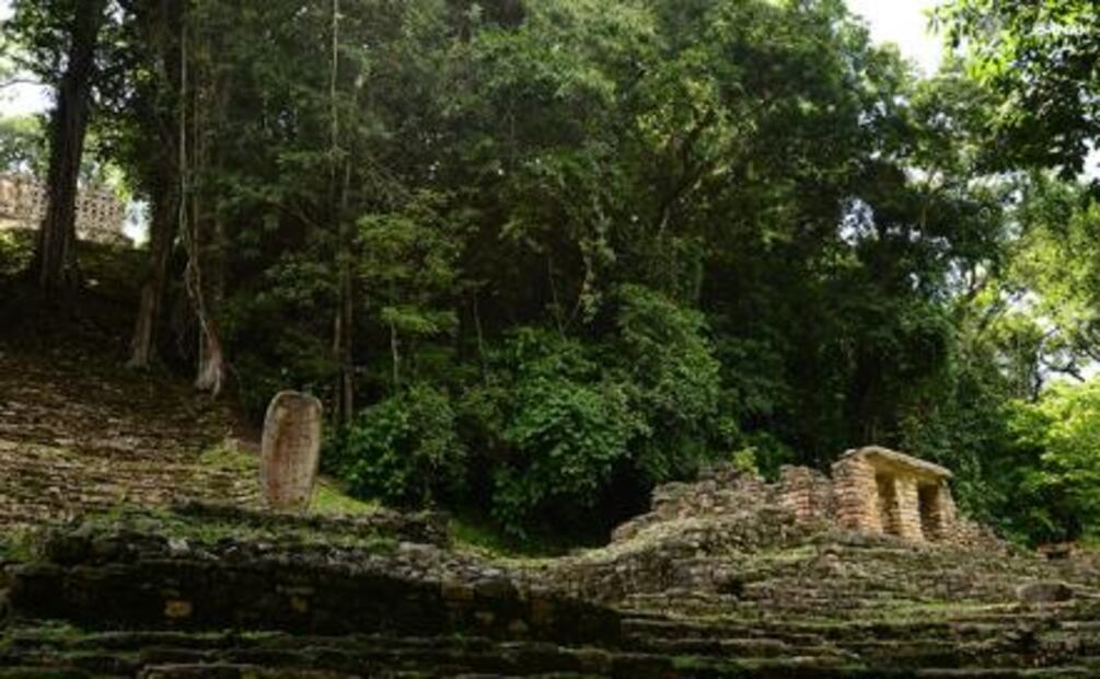 A más de un siglo, retoman exploración arqueológica de Yaxchilán