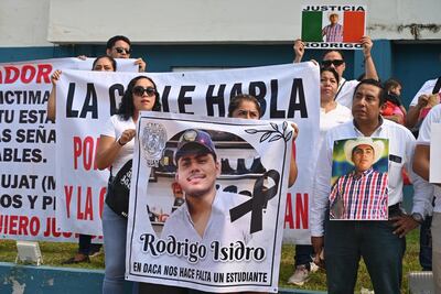 Al grito de "Justicia para Rodrigo", familiares y amigos marchan en Villahermosa; ofrece fiscal audiencia a familia