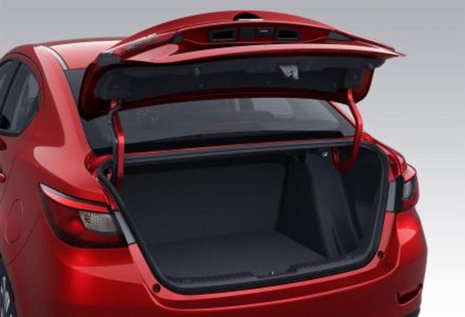 Se revelan precios para el Mazda 2 sedán