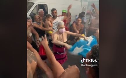 "¡Abuela, lalala!": la argentina que festeja triunfos de la albiceleste en Qatar 2022 y se viraliza en TikTok
