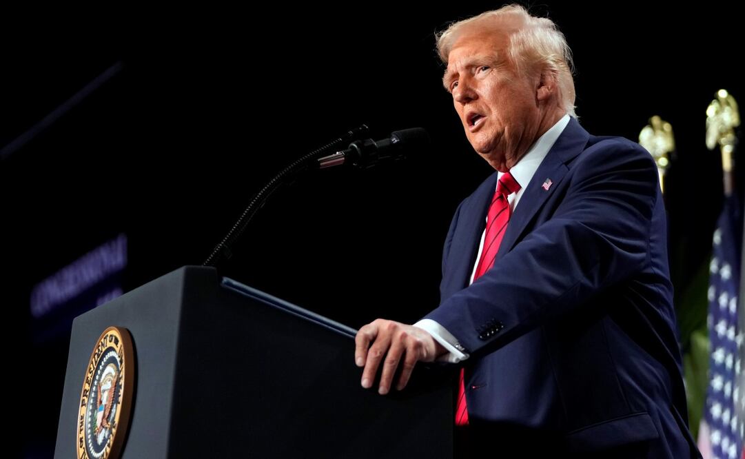 El presidente de EU, Donald Trump, habla en la cena de la conferencia republicana de la Cámara de Representantes en el Trump National Doral Miami en Doral, Florida, el 27 de enero de 2025. Foto: AP